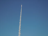 打ちあがるロケット