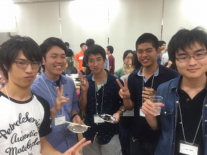 懇親会の様子