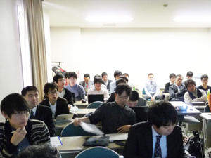 会場・ディスカッションの様子