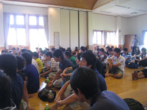 発表に聞き入る参加学生